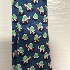 Vineyard Vines boy’s tie